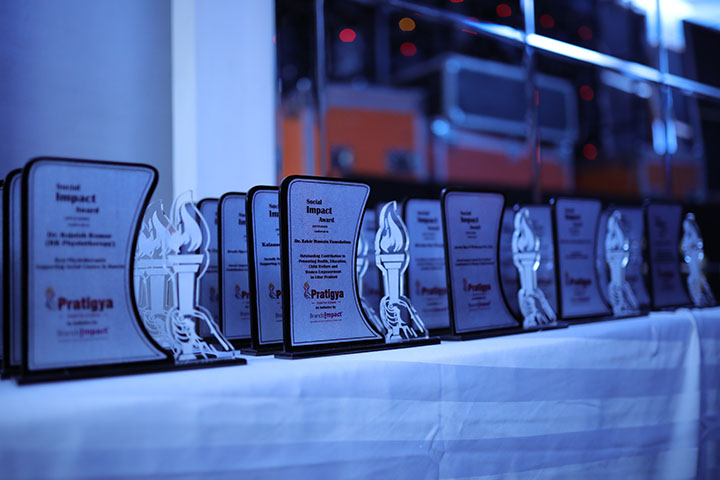 Brands Impact, Pratigya Stand for a cause, Award, Awards, Host, Stage