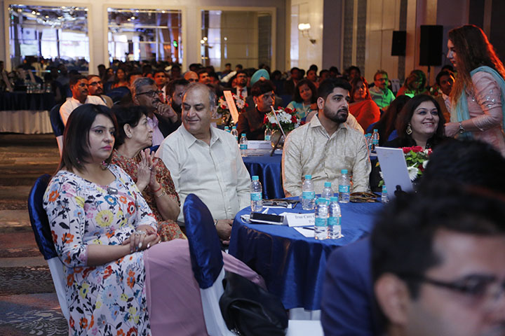 Brands Impact, Pratigya Stand for a cause, Award, Awards, Pride of Indian Education, PIE, Trophies